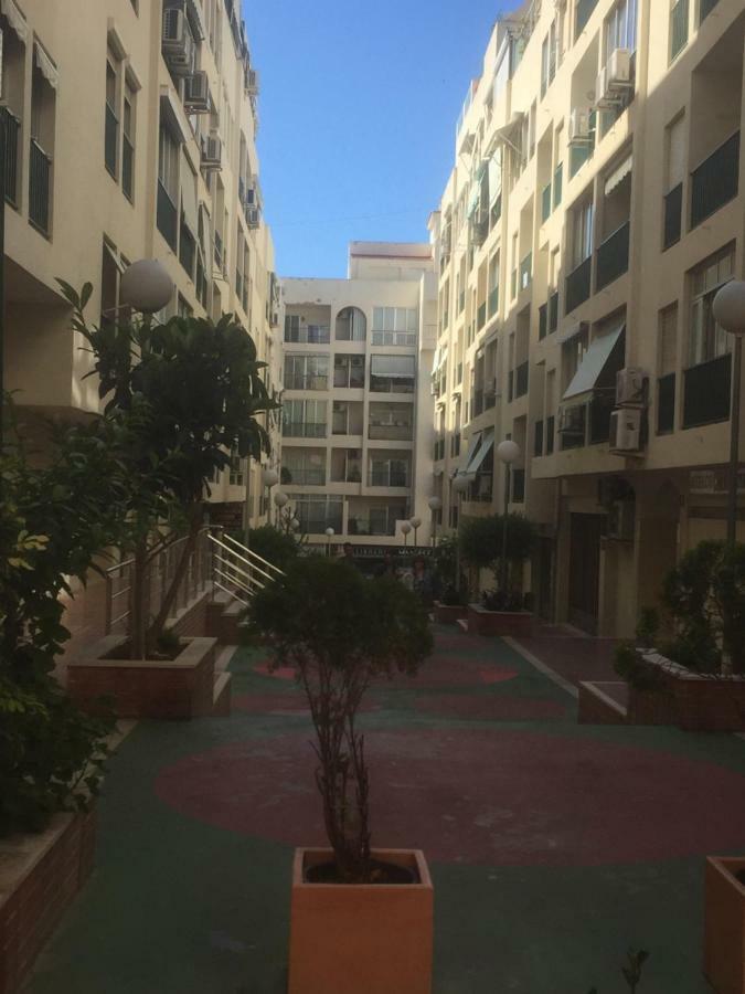 Apartamento Turistico Loyola Benidorm Buitenkant foto