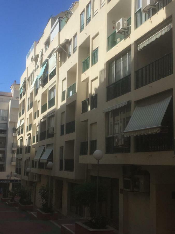 Apartamento Turistico Loyola Benidorm Buitenkant foto
